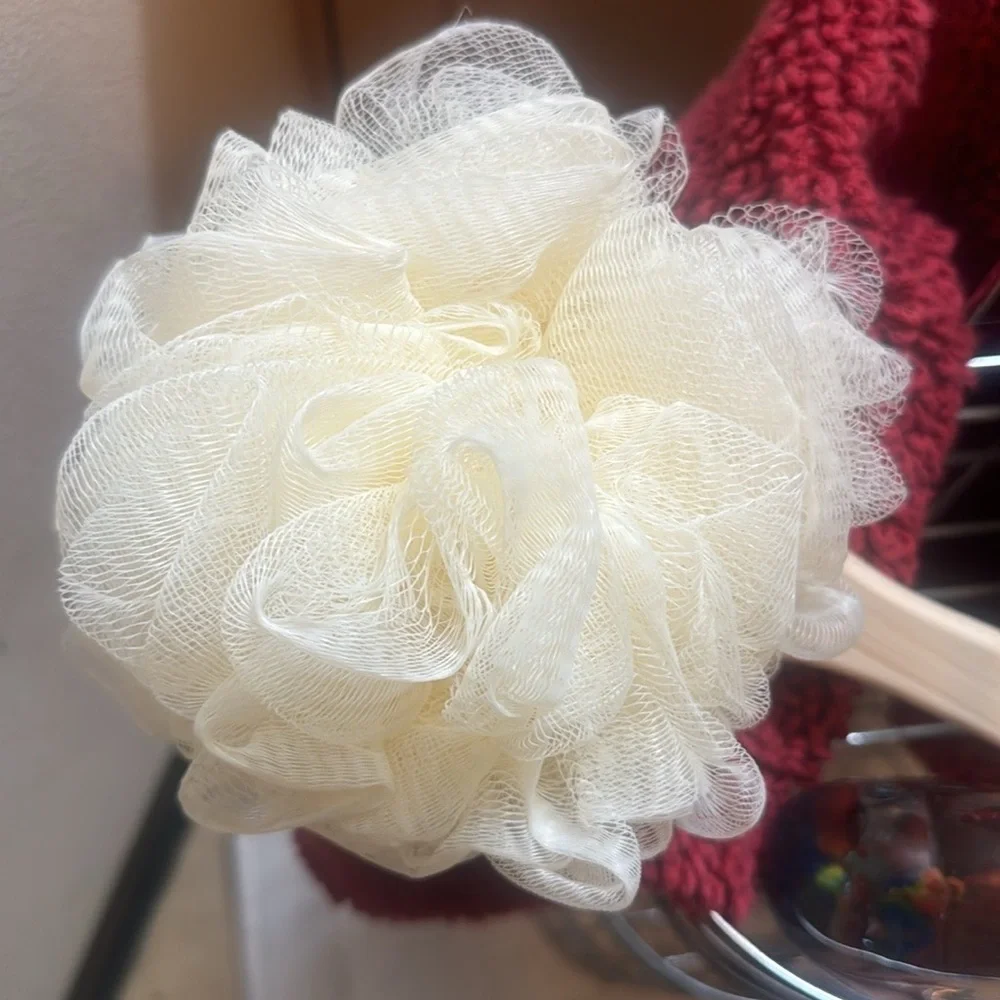 NWT Ecotools luffa extended on(of course) a waterproof wood handle. Eco friendly